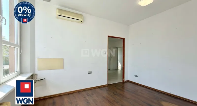 Lokal usługowy na  wynajem Łaziska Górne - Lokal użytkowy 47,40 m2 na wynajem - Łaziska Górne, ul. Mickiewicza 2A.